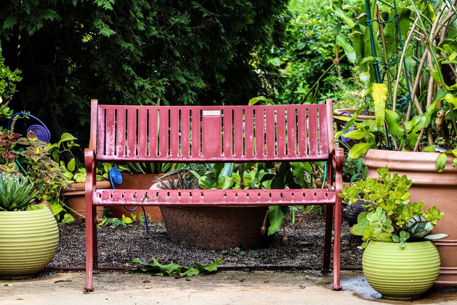 Garden Bench with a quiet hotel-like touch — home · Garden & Outdoor