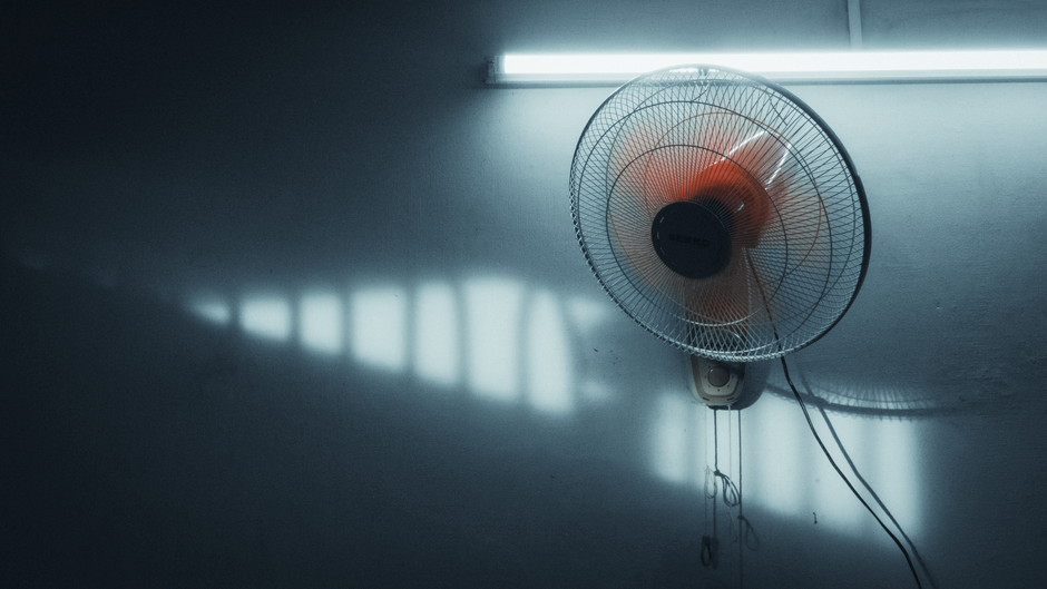 Quiet Fan Setup for a fresh-start Monday — wellness · Sleep