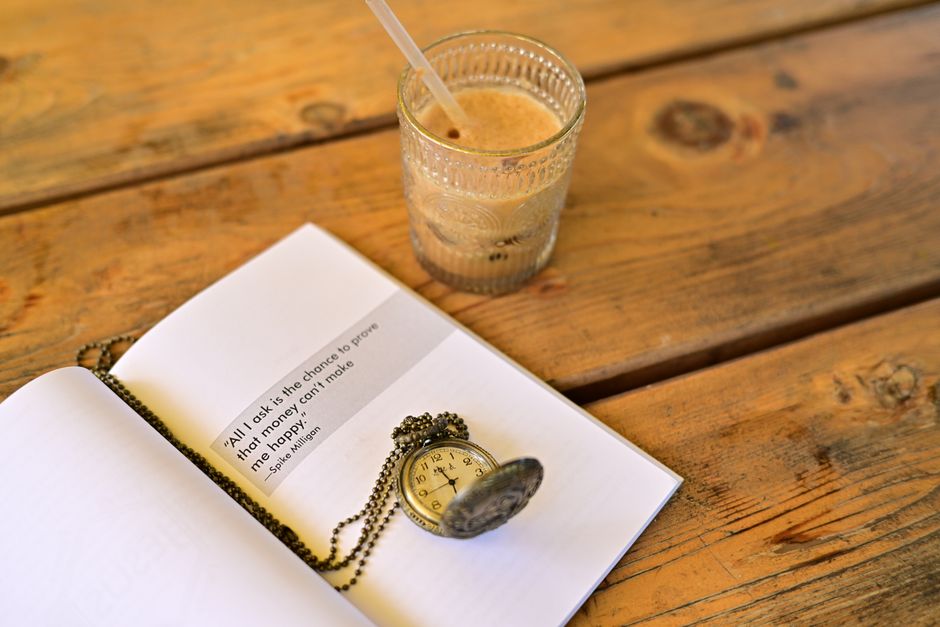 Pocket-Sized Art Book for rescuing old materials — diy-creativity · Creative Projects