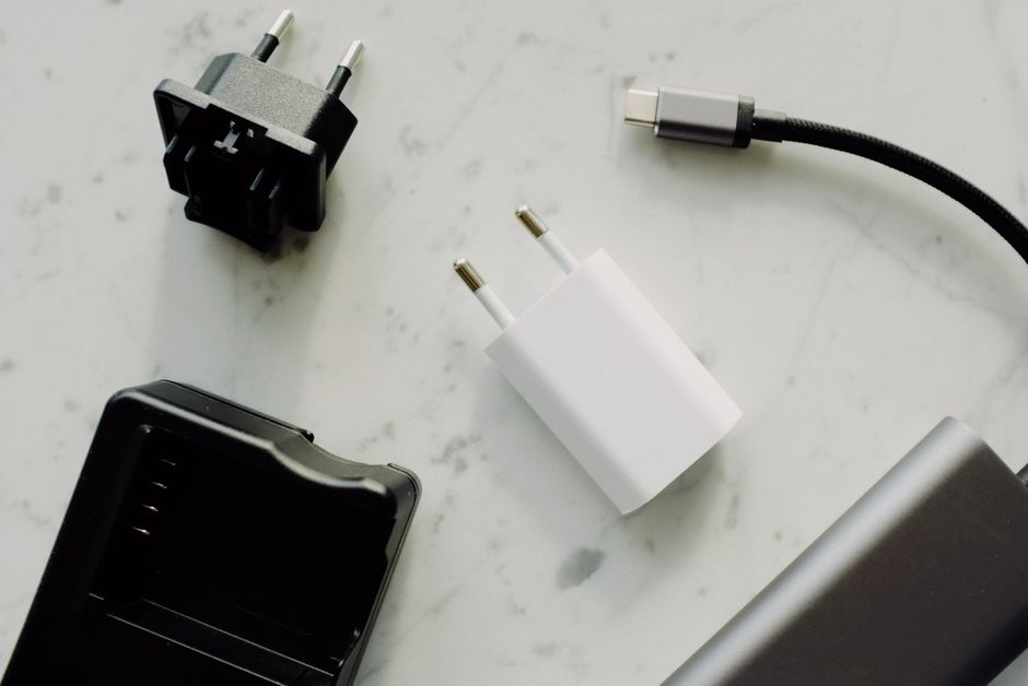 Portable Charger using a cleaner notification setup — smart-life · Gadgets