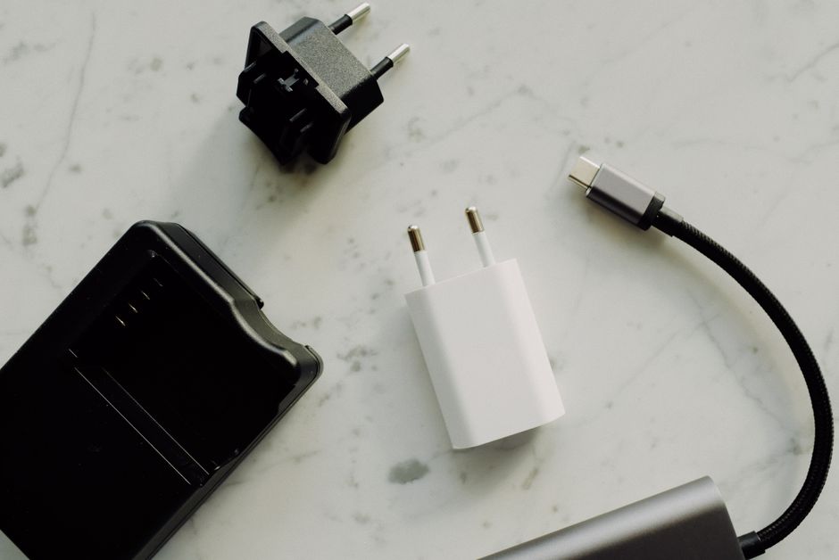 Travel Adapter using a shared workspace — smart-life · Gadgets