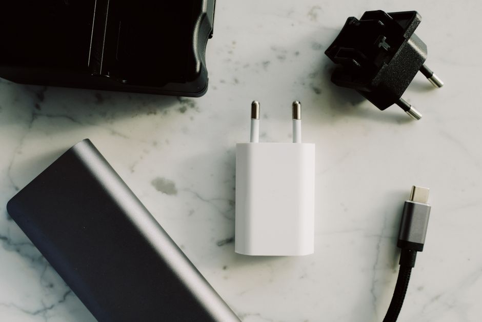 Portable Charger with a simple automation chain — smart-life · Gadgets