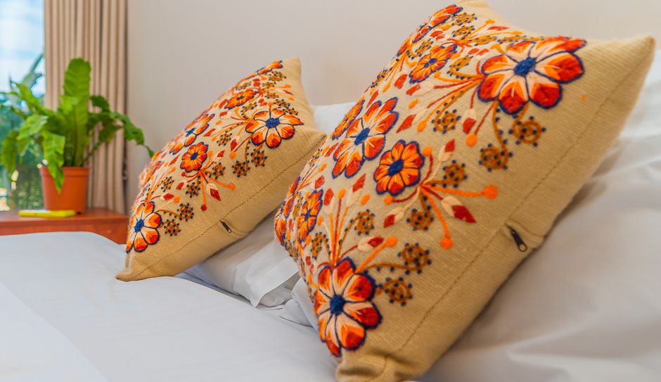 Sweater Cushion for a keepsake project — diy-creativity · Upcycling