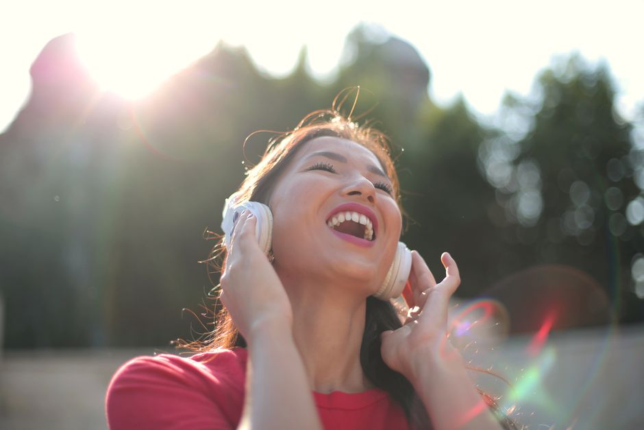 One-Minute Listening for getting outside more — wellness · Mindfulness