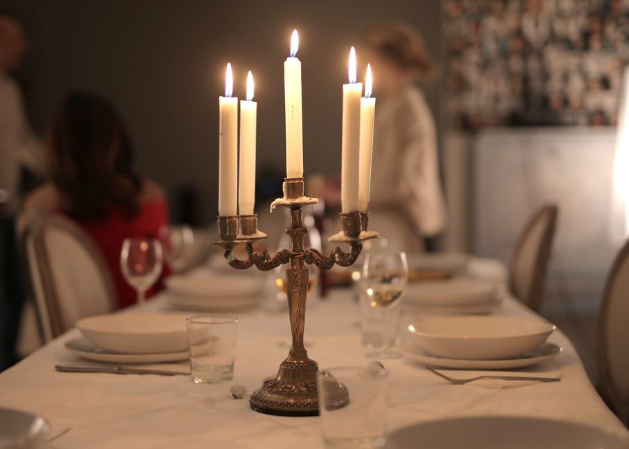 Mystery Dinner with a storytelling round — entertainment · Party Ideas
