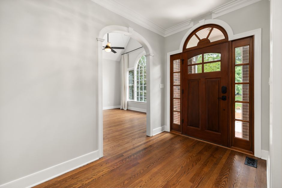 Compact Foyer with a quiet hotel-like touch — home · Interior Design