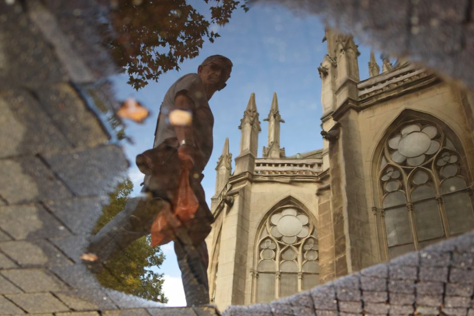 Architecture Walk around an art-filled neighborhood — travel · City Trips
