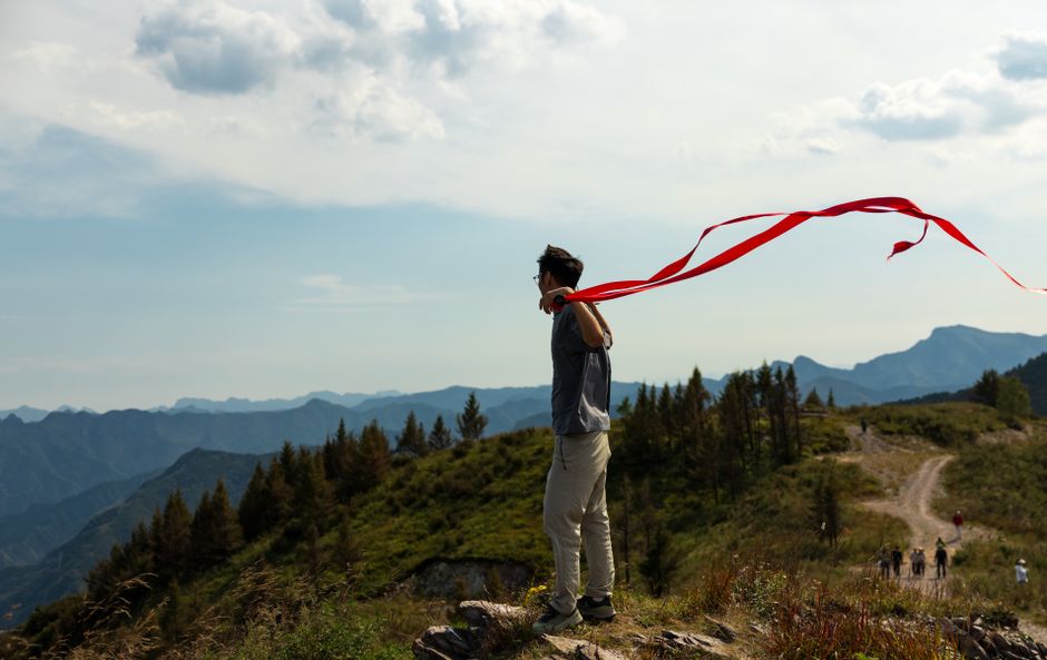 Hilltop Trail with a mindful breathing pattern — wellness · Walking & Outdoor