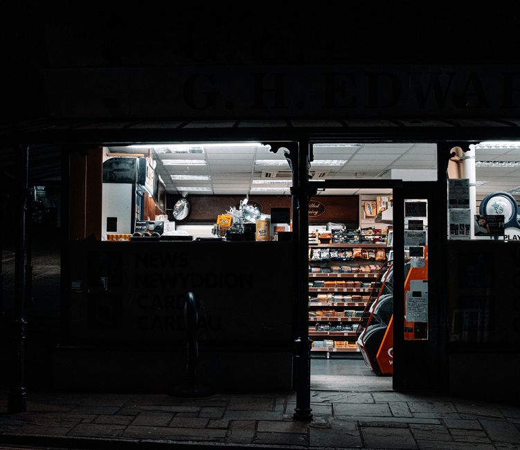 Small-Town Pie Shop with a short nature break — travel · Road Trips