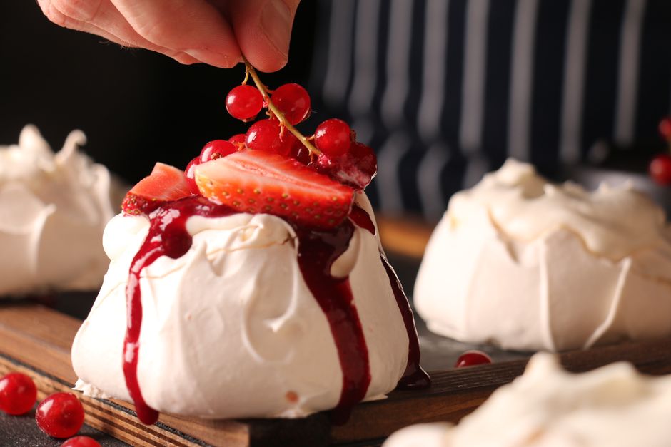 28 Berry Pavlova ideas