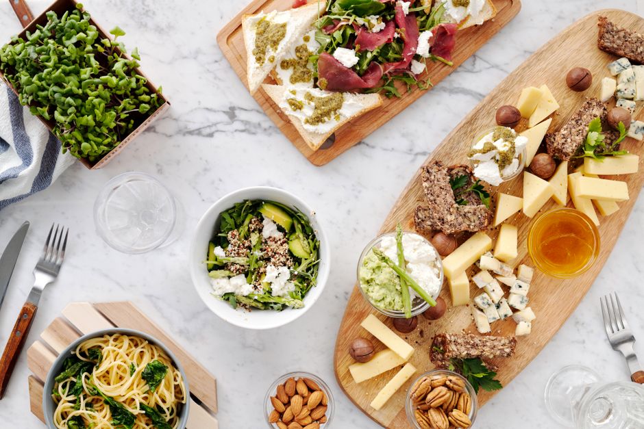 Build-Your-Own Food Bar for a backyard table — celebrations · Parties