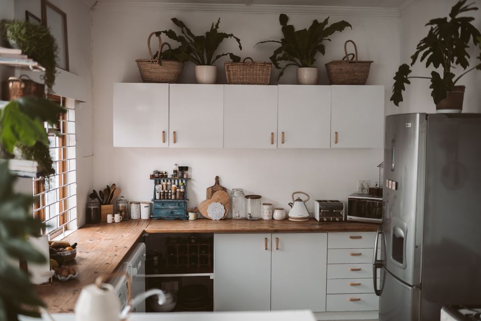 Spice Rack with coordinated hardware — home · Kitchens