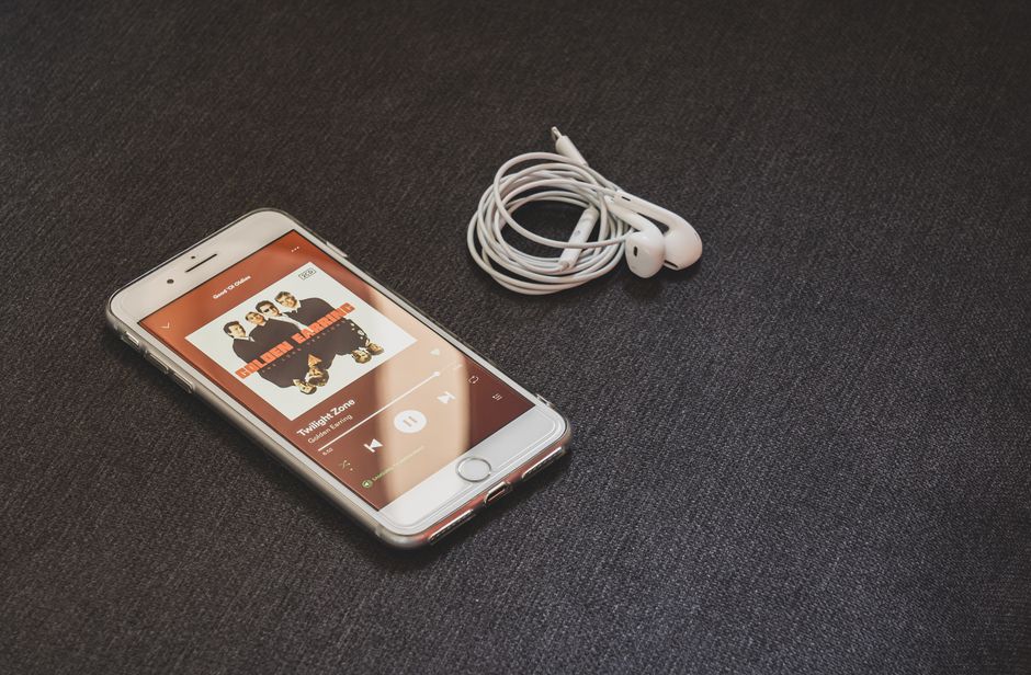 Playlist Cue during a five-minute pause — wellness · Morning Routines