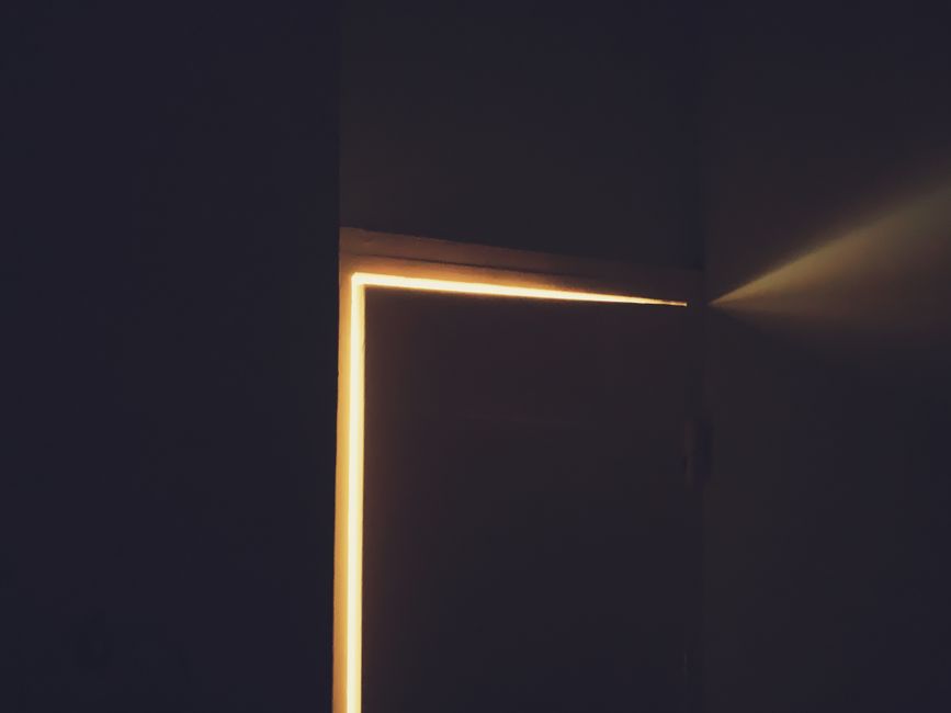 Mindful Doorway Pause — mindful snack getting during a five-minute pause — wellness · Mindfulness