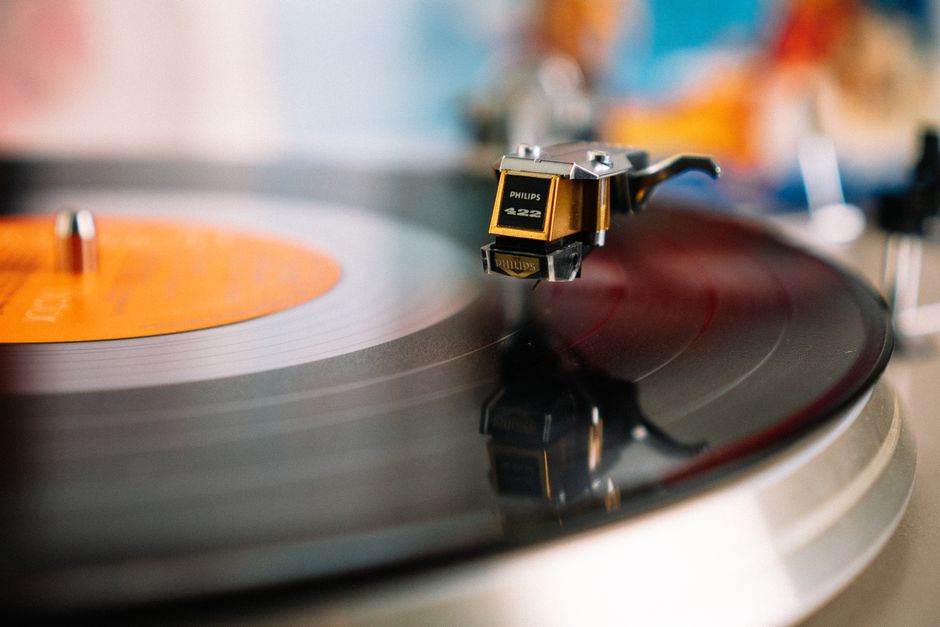 Vinyl Listening Hour around a quick team challenge — entertainment · Music