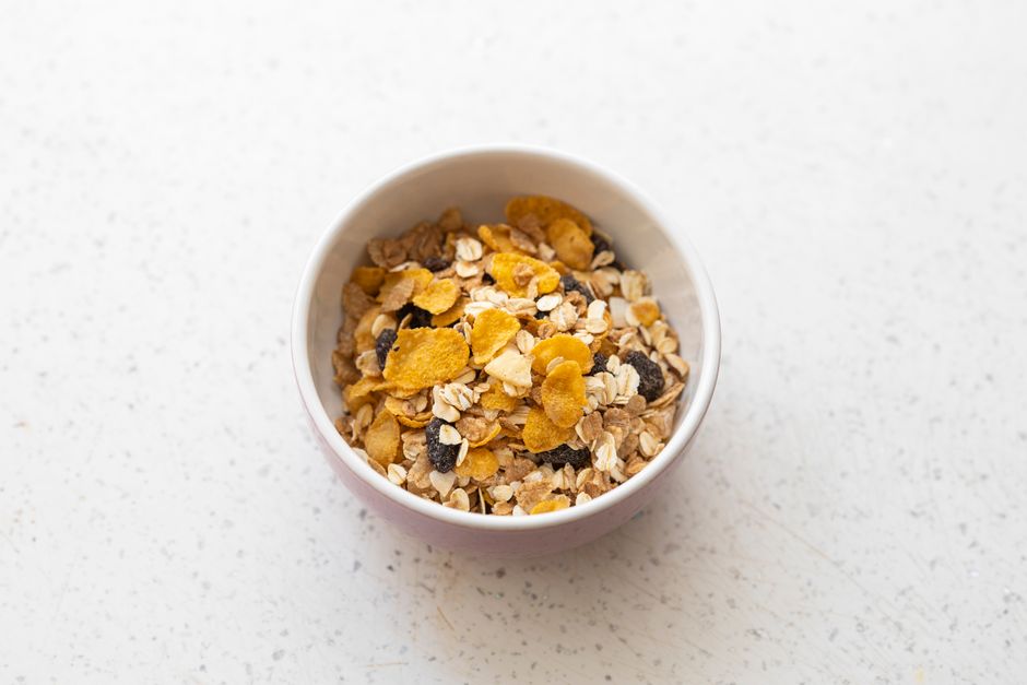 Peach Almond Granola for projects making scratch — food · Breakfast & Brunch