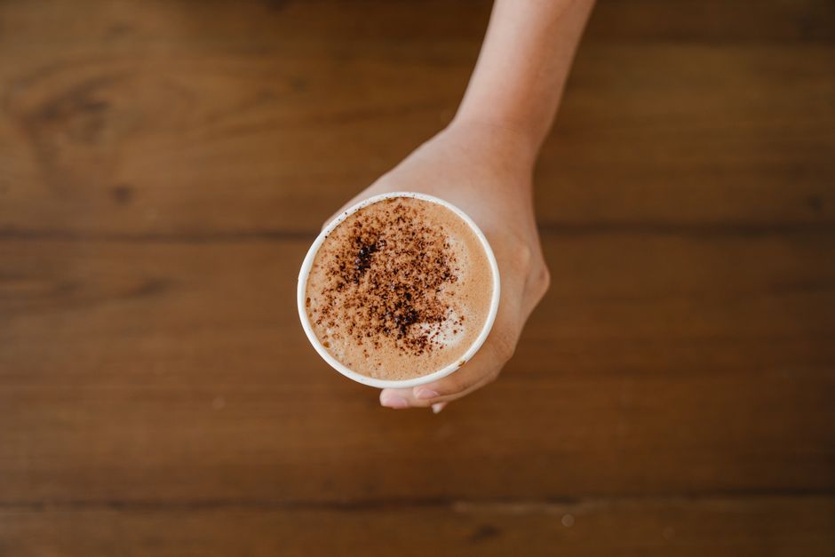 Hot Cocoa Bar with a nostalgic detail — celebrations · Christmas