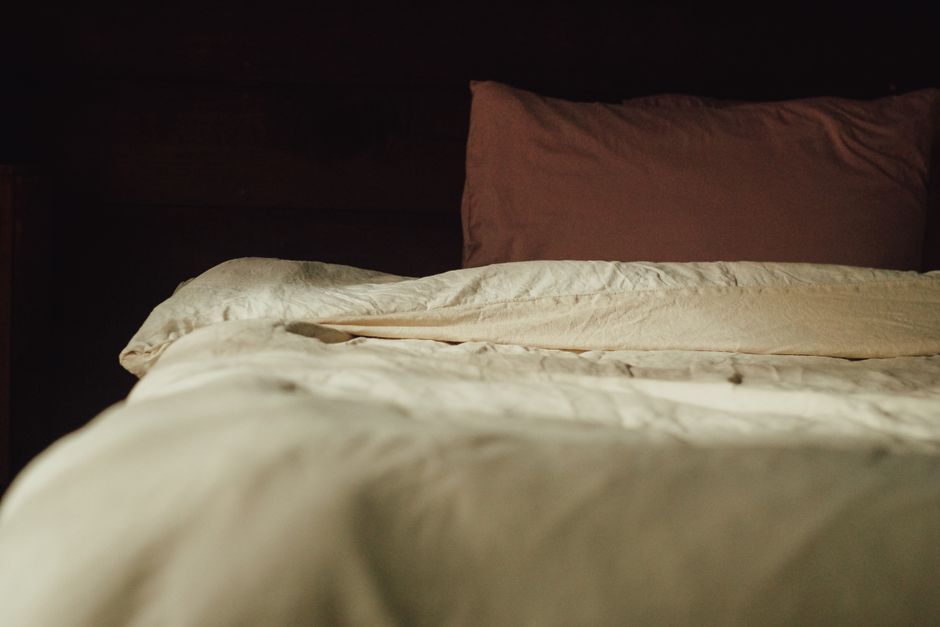 Linen Duvet using renter-friendly details — home · Bedrooms