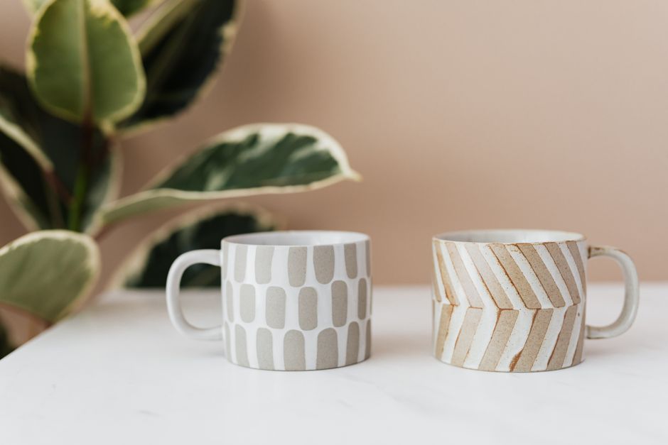 Painted Mug using household supplies — diy-creativity · DIY Gifts
