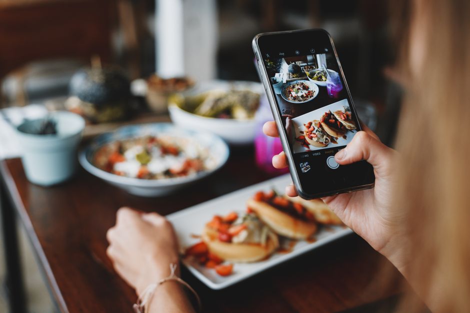 Viral-Food History around a mini tournament — entertainment · Pop Culture