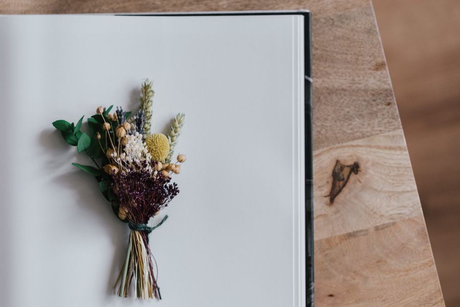 Guestbook Alternative with a guest-participation moment — celebrations · Weddings