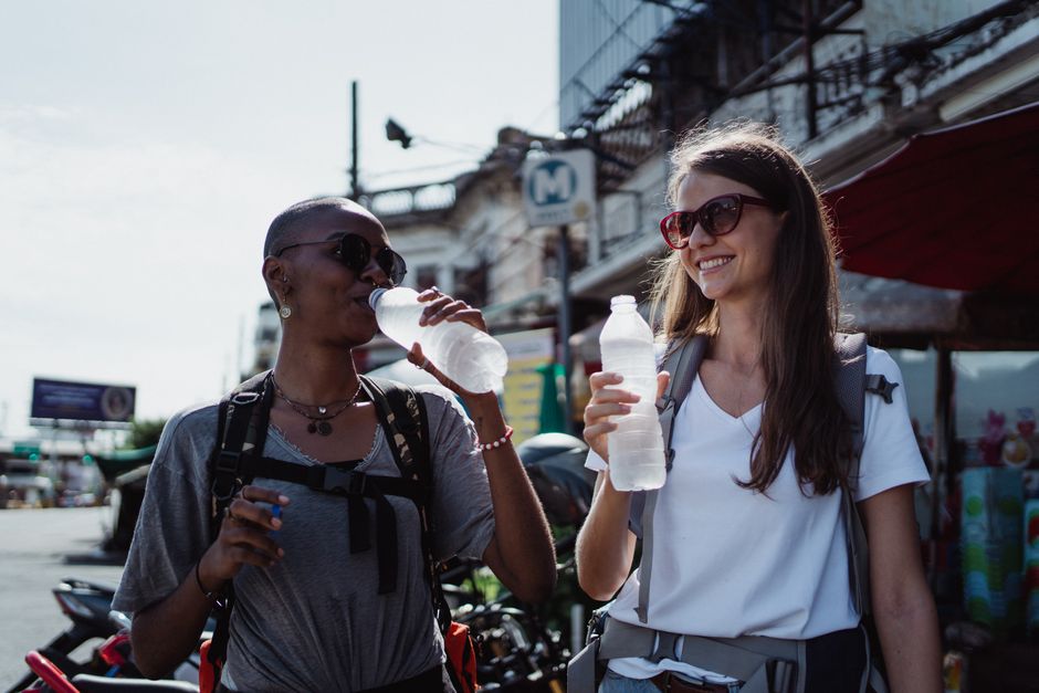 food-and-hydration walking & outdoor cues that make healthy habits easier with a body-scan moment — wellness · Walking & Outdoor