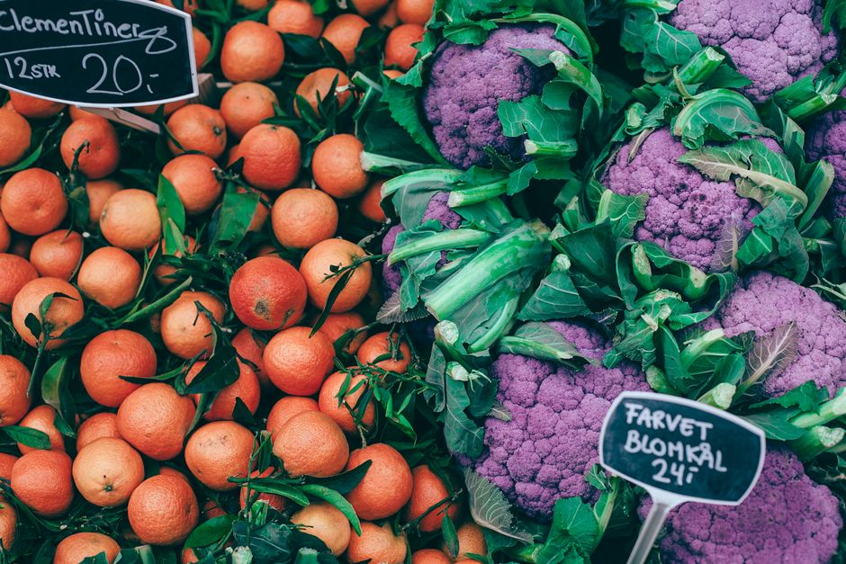 Farmers Market Date for a thoughtful gesture — lifestyle · Dating
