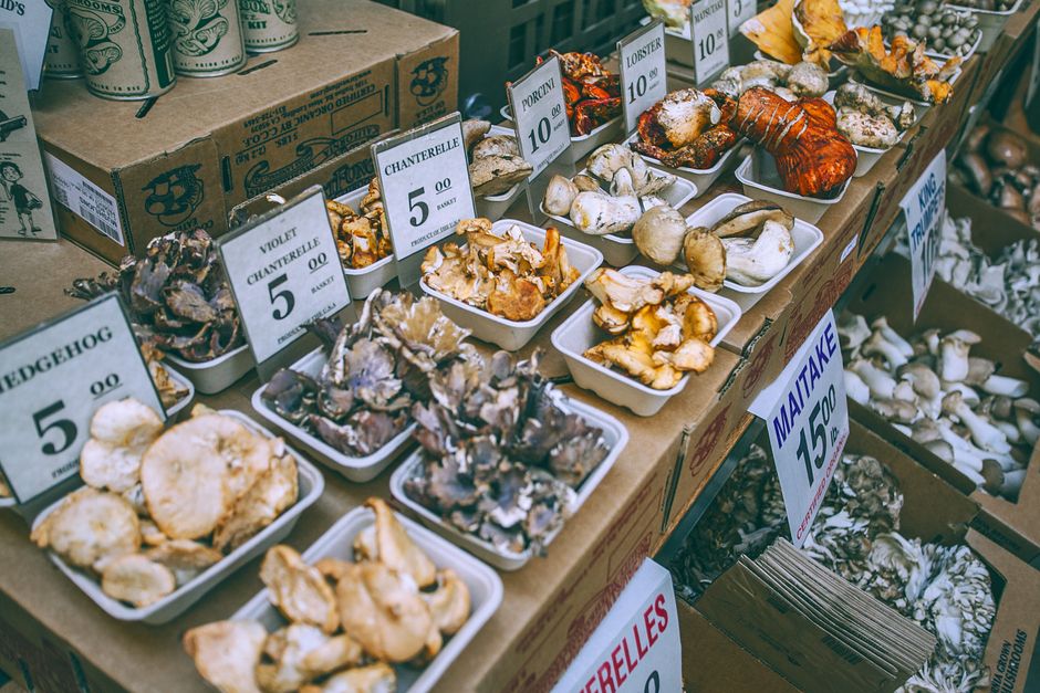 Farmers Market Date around a favorite hobby — lifestyle · Dating
