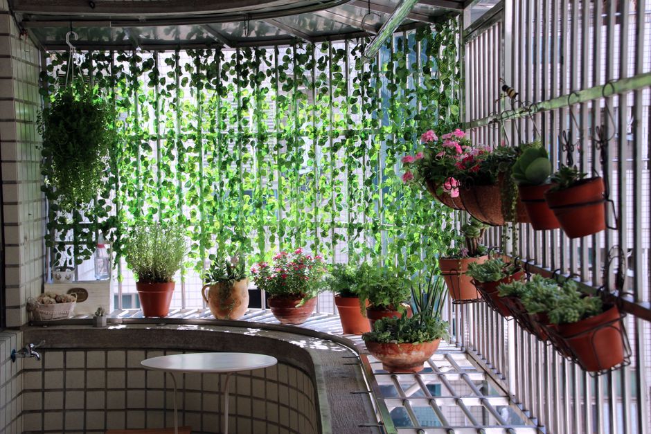 small-space garden & outdoor upgrades worth stealing using mixed wood tones — home · Garden & Outdoor