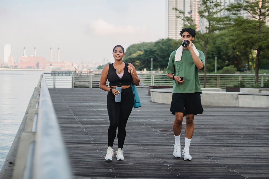 22 sleep-friendly walking & outdoor habits for calmer evenings