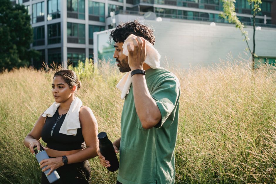 food-and-hydration walking & outdoor cues that make healthy habits easier for a fresh-start Monday — wellness · Walking & Outdoor