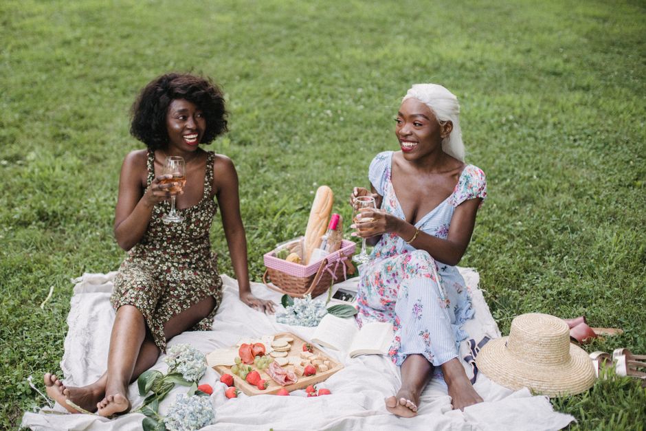 Park Picnic for a thoughtful weekend — lifestyle · Dating