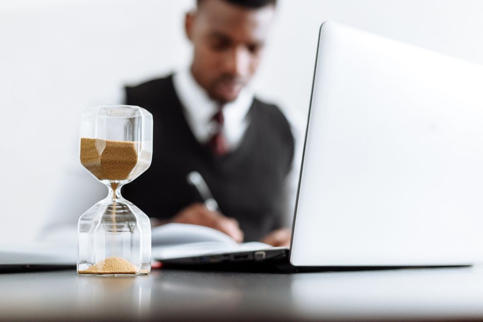 Single-Task Hour for a rainy afternoon — lifestyle · Productivity