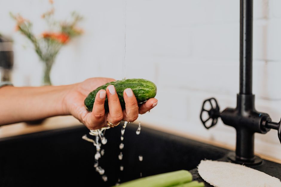Cucumber Mint Water for a travel tumbler — food · Drinks