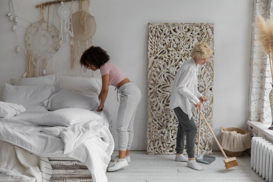 Bed-Making Loop for a short outdoor break — wellness · Morning Routines
