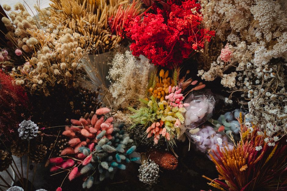 Dried Flower Mobile with a hand-painted finish — diy-creativity · Handmade Decor