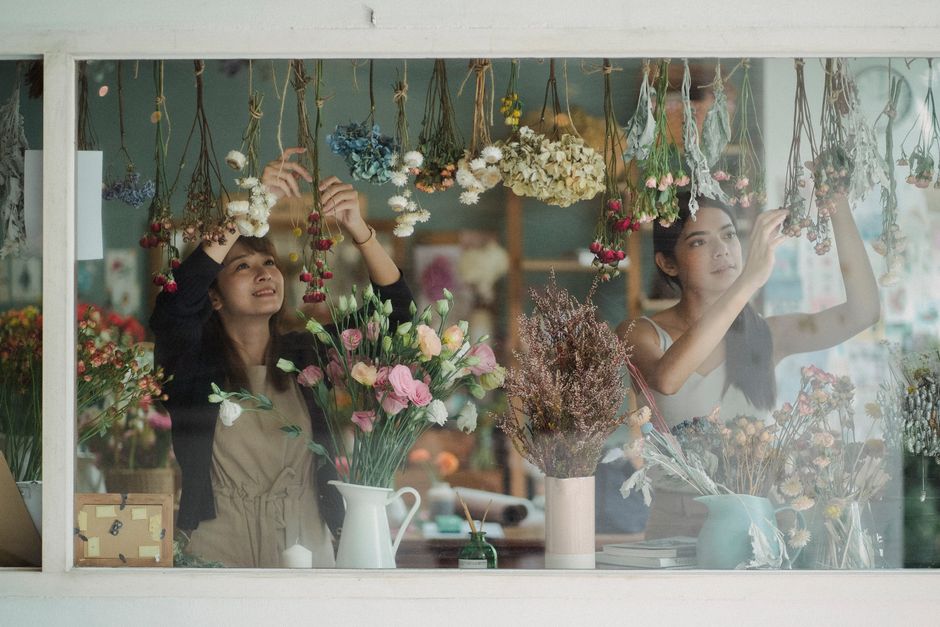 Dried Flower Mobile with a stitched detail — diy-creativity · Handmade Decor