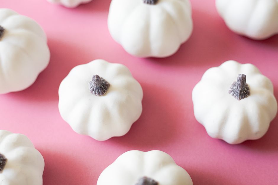 Place-Card Pumpkins with a playful photo corner — celebrations · Thanksgiving