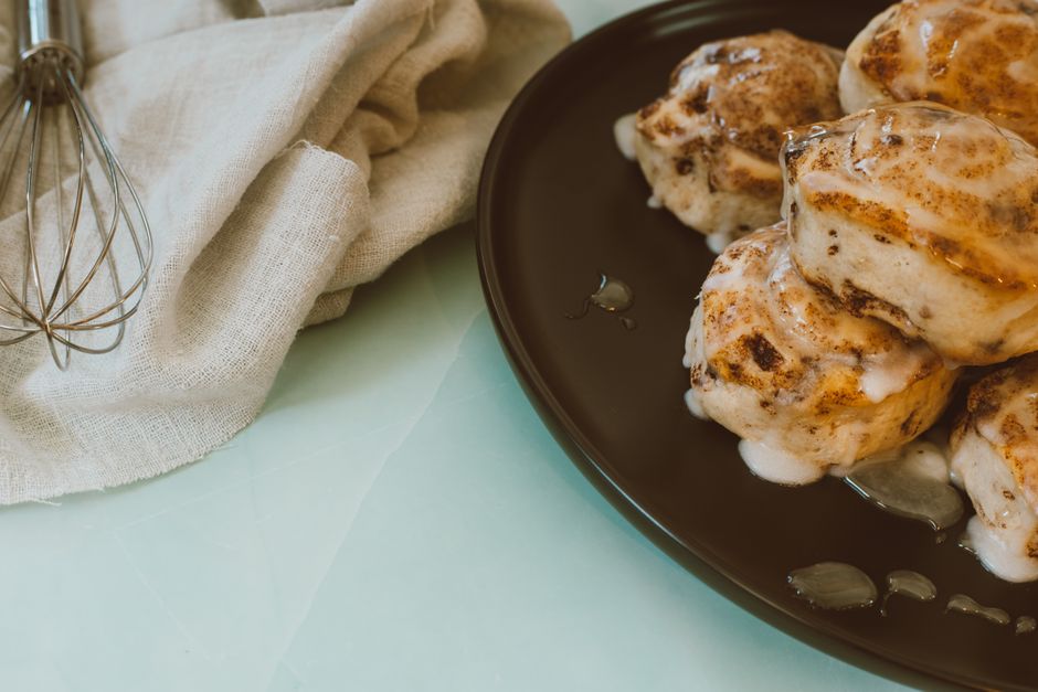 Cinnamon Roll Bites with vanilla bean — food · Baking