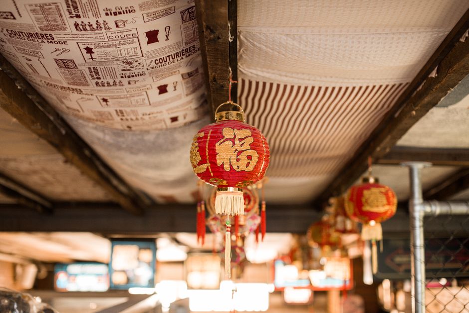 Paper Lantern using pressed botanicals — diy-creativity · Handmade Decor