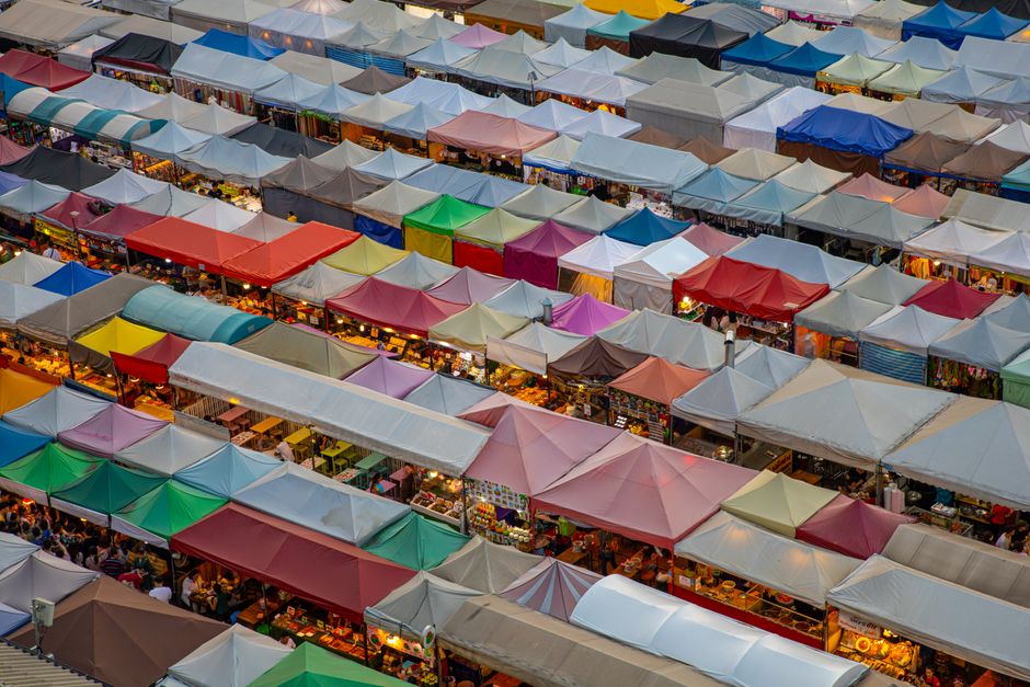 Market Color Hunt using thrifted fabric — diy-creativity · Photography