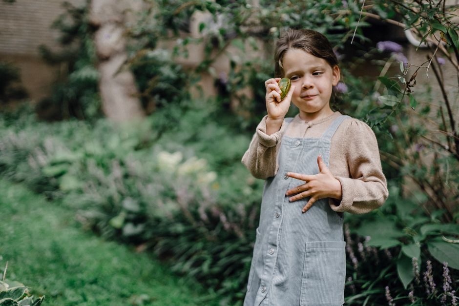Backyard Nature Hunt for a casual first date — entertainment · Family Fun