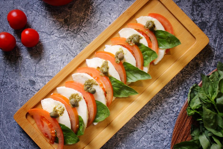 Caprese Pasta Cup with a crisp slaw — food · Lunch Ideas