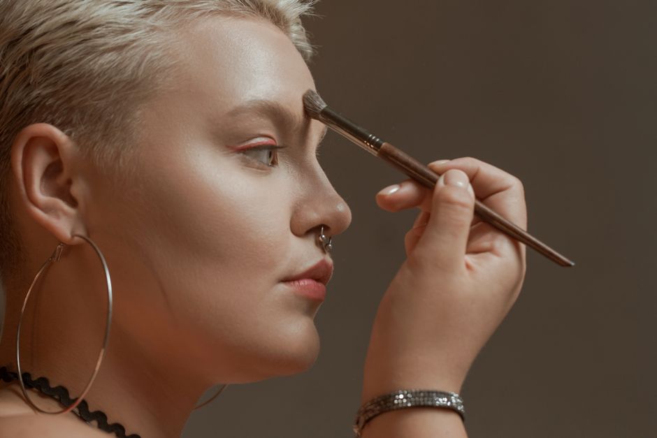 Simple Brow Shaping for a simple confidence ritual — lifestyle · Beauty