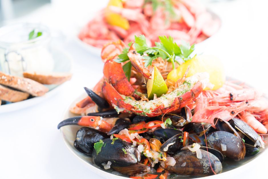 Harbor Dinner around an art-filled neighborhood — travel · Couples Travel