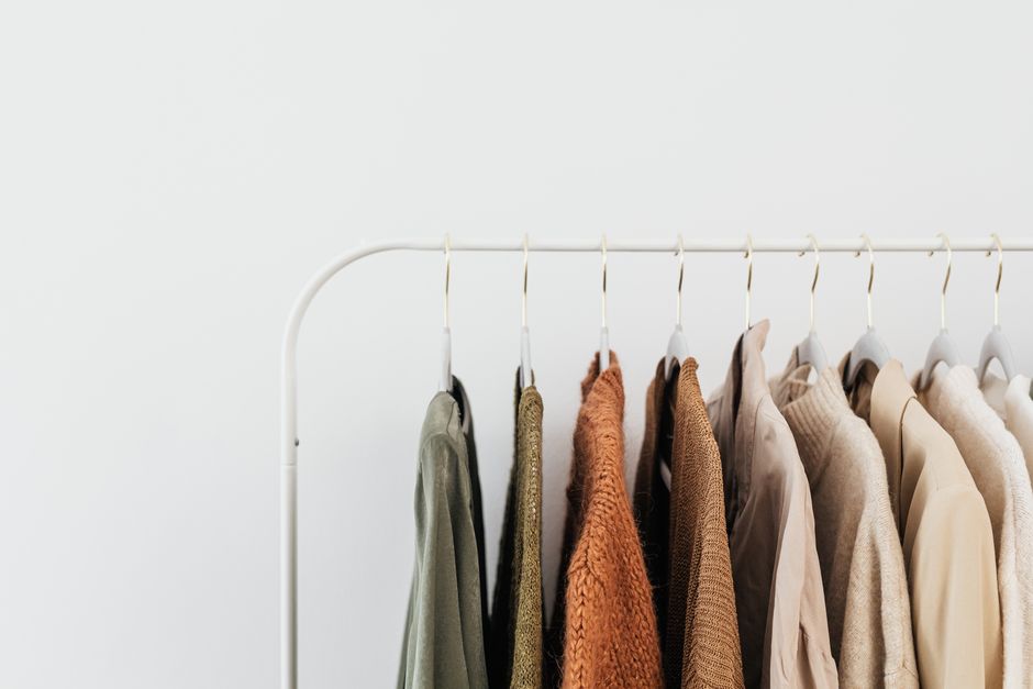 Closet Dividers using one-color repetition — home · Organization
