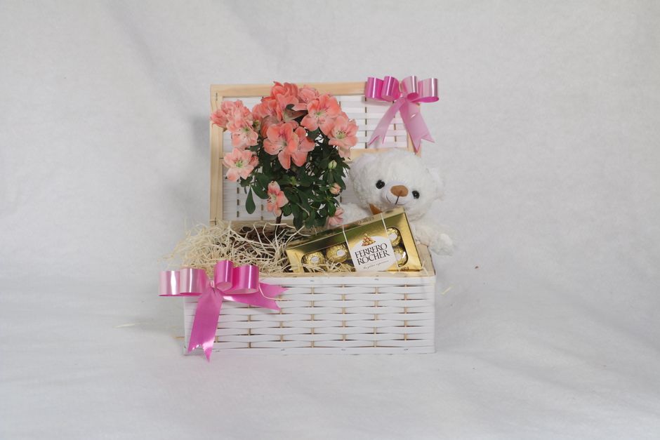 Party Favor Basket for a mixed-age crowd — celebrations · Parties
