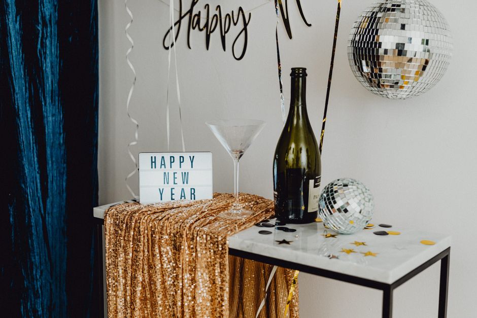 keepsake new year's projects with a nostalgic detail — celebrations · New Year's
