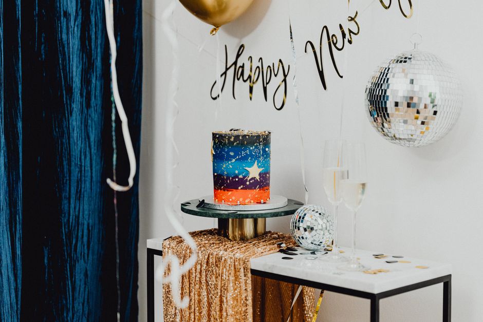 table new year's with a simple hosting timeline — celebrations · New Year's