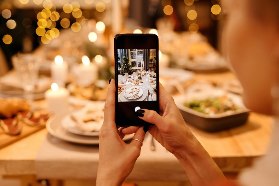 Phone-Free Dinner when your calendar feels crowded — lifestyle · Relationships